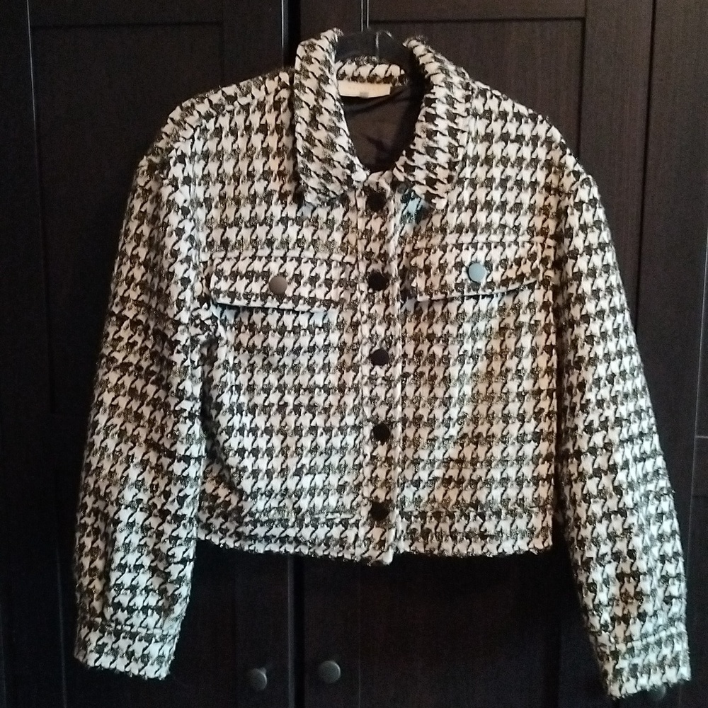 MELLODAY Black and White Houndstooth Cropped Jacket - Medium